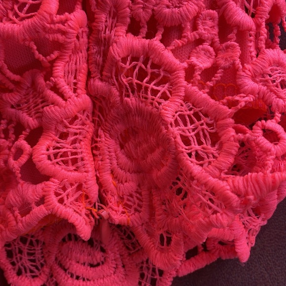 Lace overlay Crop Top - Picture 3 of 4